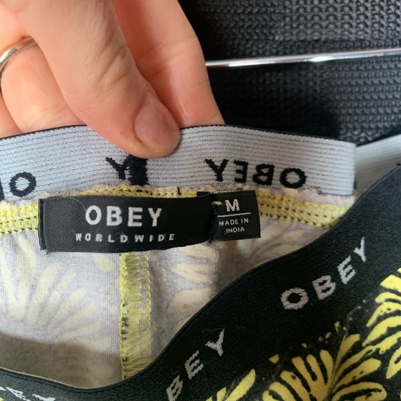 🍑Obey medium super soft bike shorts - Picture 2 of 2